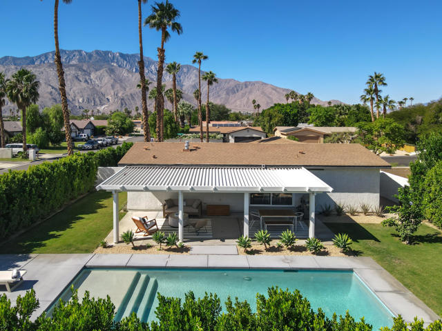 2034 Marni Court, Palm Springs CA: https://media.crmls.org/mediaz/4367913b-7114-4242-87f8-50004fe0ae05.jpg