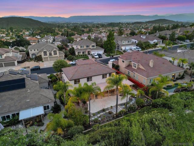 23860 Hollingsworth Dr, Murrieta CA: https://media.crmls.org/mediaz/4368e42b-bc72-4873-a172-ba44377dc096.jpg