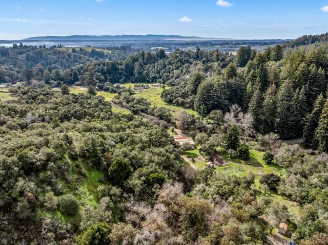 530 Apple Valley Lane, Watsonville CA: https://media.crmls.org/mediaz/4369f001-d125-4efe-82d7-c1dac6e3e6e5.jpg