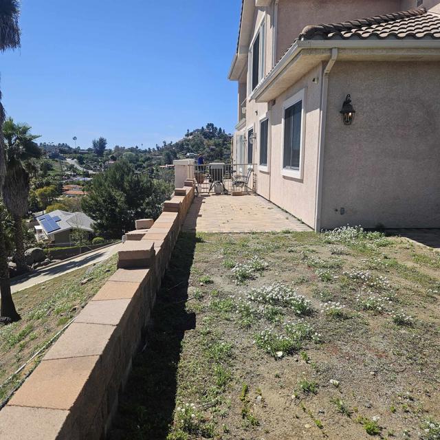 1566 Plantation Way, El Cajon CA: https://media.crmls.org/mediaz/436a4159-d00f-4612-a352-43eca00b3a8f.jpg