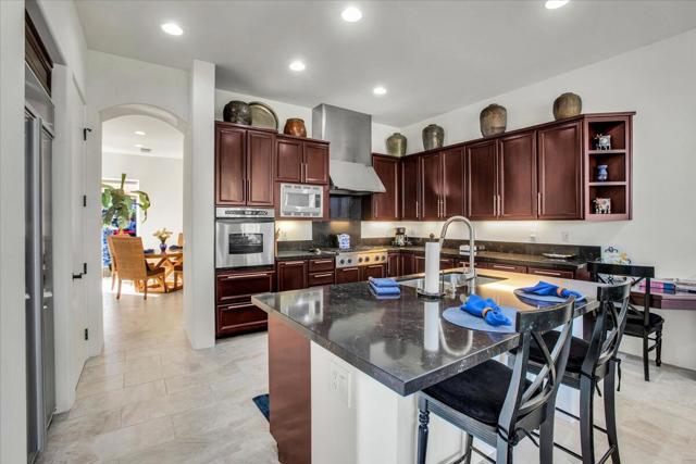 247 Loch Lomond Road, Rancho Mirage CA: https://media.crmls.org/mediaz/436a4da7-1c66-4288-9327-3d24019573d7.jpg