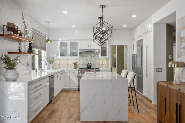 24587 Lola Lane, Newhall CA: https://media.crmls.org/mediaz/436b2a41-efda-4f95-bf26-3aa43b343cd5.jpg