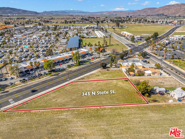 345 N State Street, San Jacinto CA: https://media.crmls.org/mediaz/436c15c8-448f-42b0-997c-a97f5fee114d.jpg