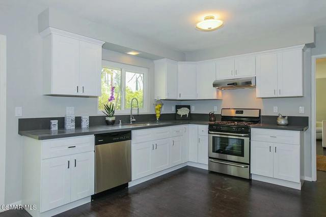 5500 Blanco Avenue, Woodland Hills CA: https://media.crmls.org/mediaz/436c2a11-2dfc-480f-a63d-377f1eb212ba.jpg