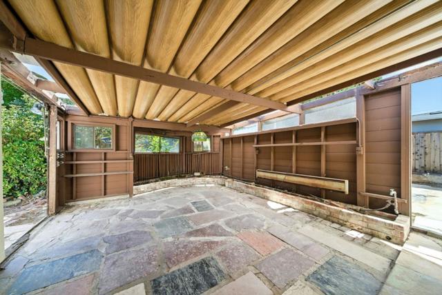 3920 Oneill Drive, San Mateo CA: https://media.crmls.org/mediaz/436c8d7a-3da3-40d5-876a-3e51cd958868.jpg