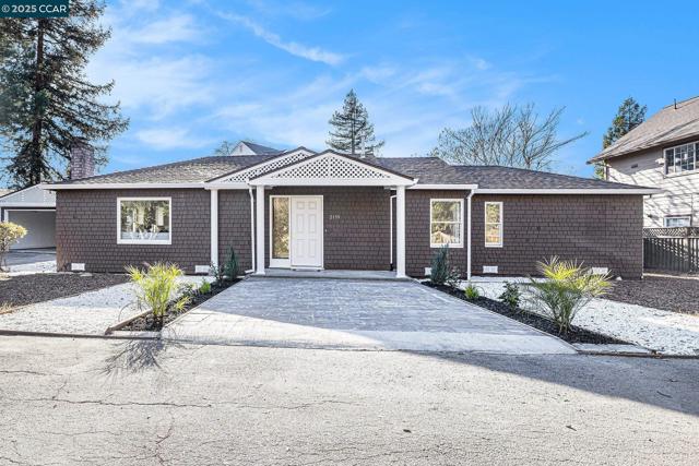 2139 WHYTE PARK AVE, Walnut Creek CA: https://media.crmls.org/mediaz/436cffb4-134b-4ae1-9ca5-01f77e5dd477.jpg