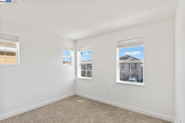 Image 18 of 28 For 2526 Modena Dr