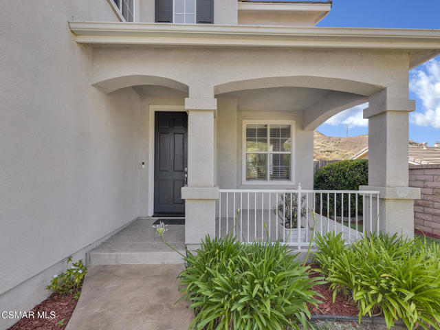 659 N Muirfield Avenue, Simi Valley CA: https://media.crmls.org/mediaz/436e9830-630c-45d5-8cda-bb4e408f4528.jpg