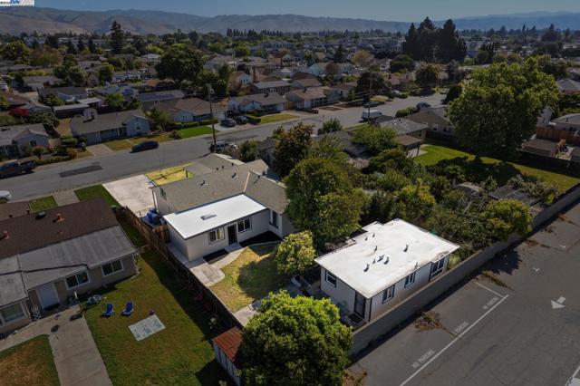 37107 Holly St, Fremont CA: https://media.crmls.org/mediaz/436f7ccc-66ed-4a4c-ac81-db621541a72f.jpg