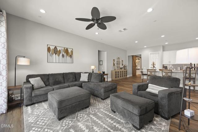 508 Autumn Path Lane, Santa Paula CA: https://media.crmls.org/mediaz/436f9d57-1f24-4ef8-8f93-87f366a03114.jpg