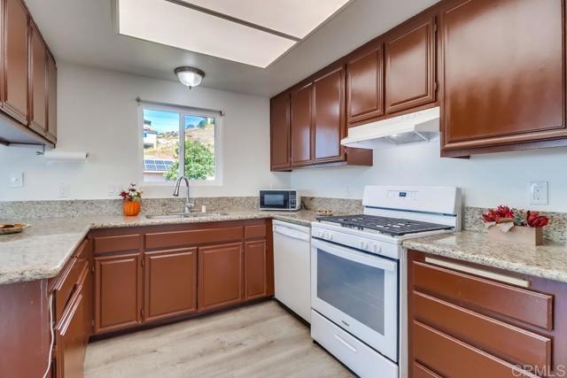 Detail Gallery Image 20 of 50 For 1319 Grand Ave, Spring Valley,  CA 91977 - 3 Beds | 2 Baths