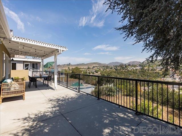 5586 Hamill Ave, San Diego CA: https://media.crmls.org/mediaz/436ffef4-2c3f-45bc-a5c1-ea5d12fba397.jpg