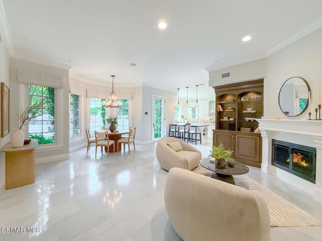 581 Lakeview Canyon Road, Westlake Village CA: https://media.crmls.org/mediaz/4370042c-81a1-4d30-8d8b-ecbb0434a394.jpg