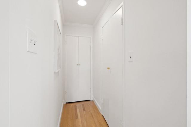 519 Francisco Drive, Burlingame CA: https://media.crmls.org/mediaz/43702806-c0b5-418a-94a3-13577d429509.jpg