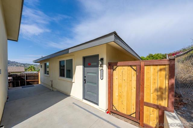3335 37 S Barcelona St., Spring Valley CA: https://media.crmls.org/mediaz/43708a49-424e-4ba7-844a-a2317a9b63c9.jpg