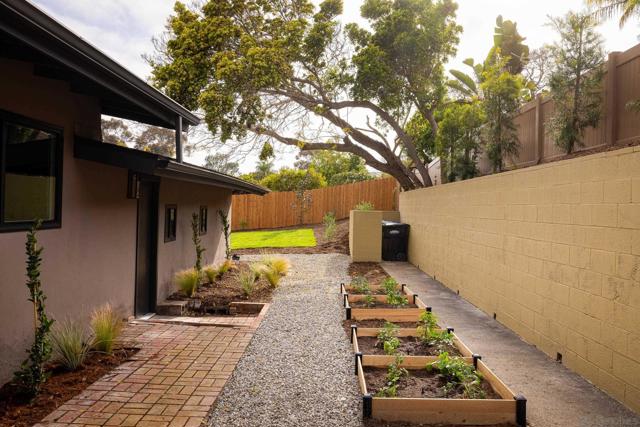 1776 Archer St, San Diego CA: https://media.crmls.org/mediaz/4370c9fc-cb2c-481d-a930-6b04f155888b.jpg