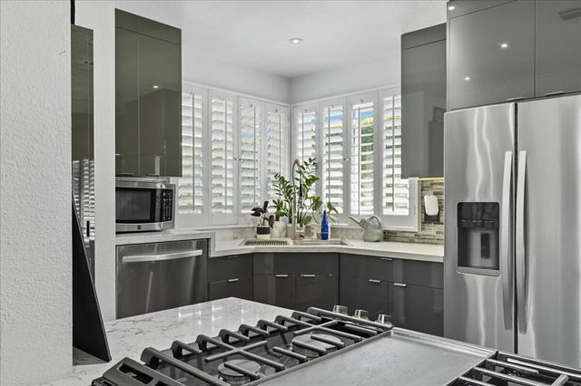 73974 Zircon W Circle, Palm Desert CA: https://media.crmls.org/mediaz/437148f1-d3e1-4625-b7b6-bcdb2796fff4.jpg