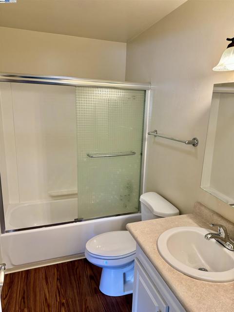 Image 12 of 17 For 1211 Paru St