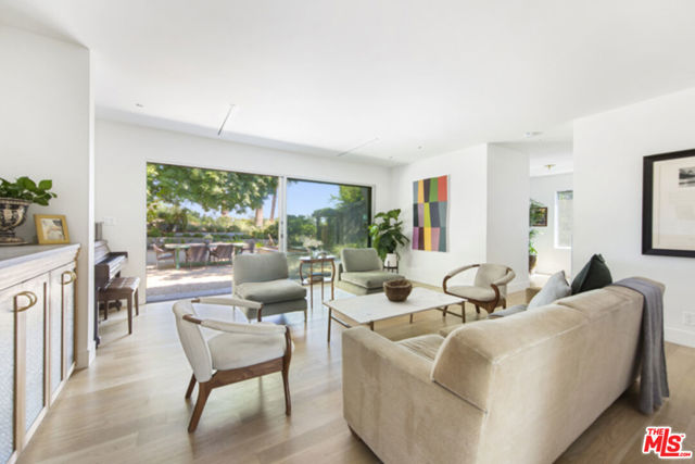 2027 Park Drive, Los Angeles CA: https://media.crmls.org/mediaz/4371ee29-9f97-45d6-91dd-bce3133d9c40.jpg