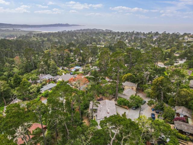 0 Pine Ridge Way, Carmel CA: https://media.crmls.org/mediaz/43735123-2825-4ed6-b8a1-ee51625f4c33.jpg