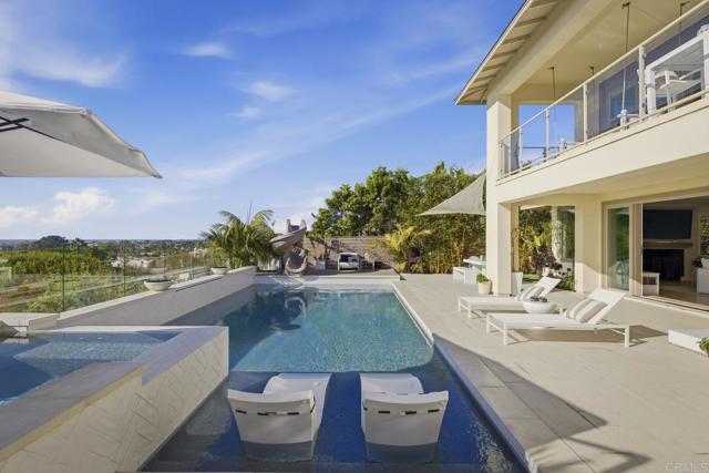 870 Hymettus Avenue, Encinitas CA: https://media.crmls.org/mediaz/4373f4fb-37f9-4449-9fb5-f221a24d61d8.jpg