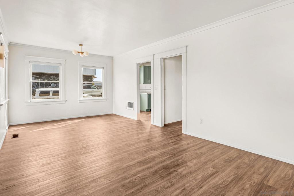 915 Civic Center Dr - photo 3