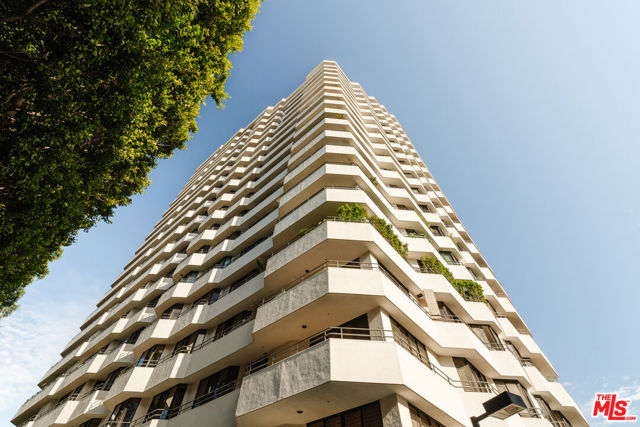 10601 Wilshire Boulevard, Los Angeles CA: https://media.crmls.org/mediaz/437471fa-19ac-4781-86d6-595e5c32ed89.jpg