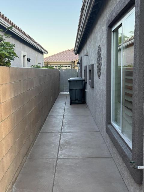 45187 Crystal Springs Drive, Indio CA: https://media.crmls.org/mediaz/4374c159-fd25-4b6c-867c-7be55f7f46b8.jpg