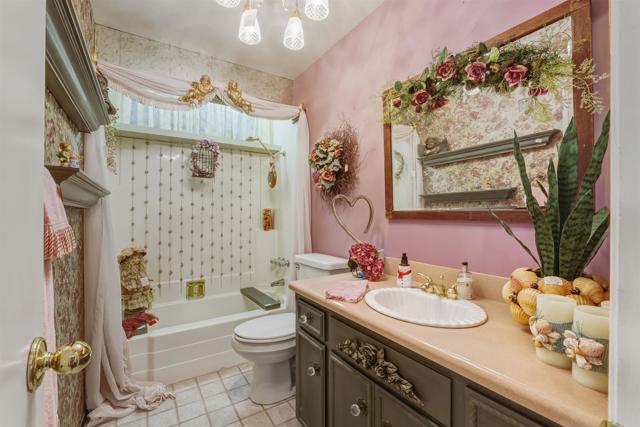 Detail Gallery Image 22 of 58 For 1637 Oak Hill, Escondido,  CA 92027 - 3 Beds | 2 Baths