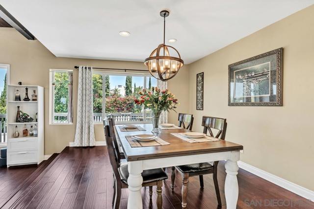 1817 Sunny Slope Terrace, Escondido CA: https://media.crmls.org/mediaz/437585e4-b7e3-4a14-9e02-ccb3afcb7530.jpg