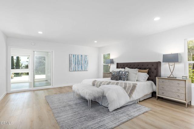 709 Wilson Court, Burbank CA: https://media.crmls.org/mediaz/43759da9-d92e-406d-967b-920623d3f3f9.jpg