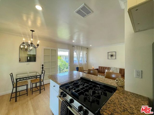 1212 10th Street, Santa Monica CA: https://media.crmls.org/mediaz/4377e555-764f-429c-8508-2a558c754da7.jpg