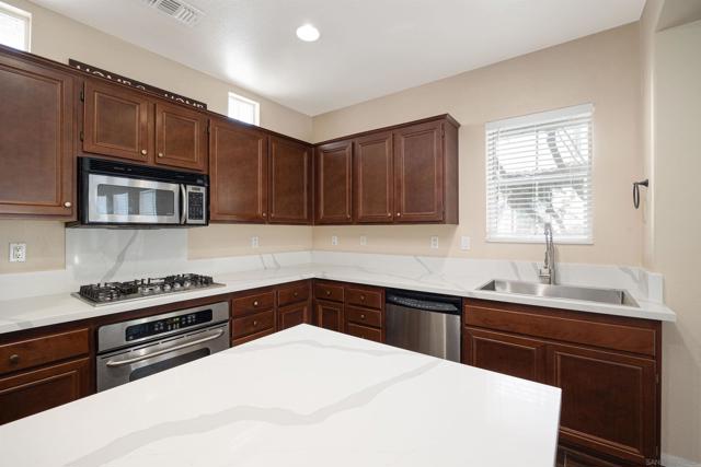 Image 2 of 19 For 1661 Brittle Bush Drive  275