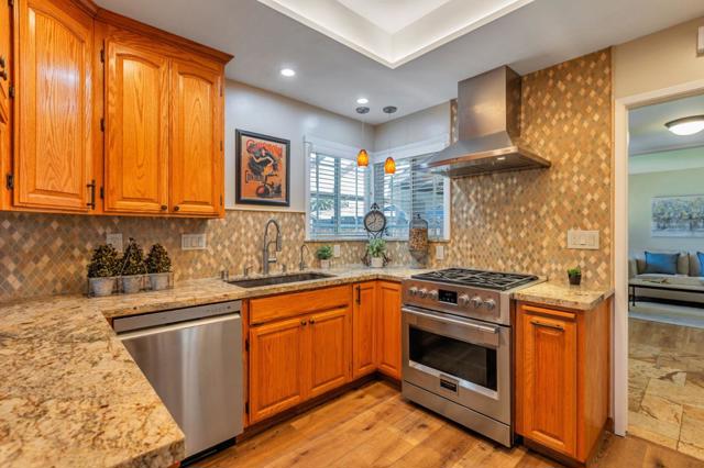 5782 Hillbright Court, San Jose CA: https://media.crmls.org/mediaz/4378d2c7-7d12-465d-a1be-34205d916ed9.jpg