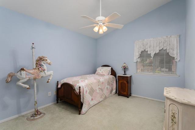 847 Amber Avenue, Clovis CA: https://media.crmls.org/mediaz/4378da69-3018-41cc-9af3-654ffedfbebc.jpg