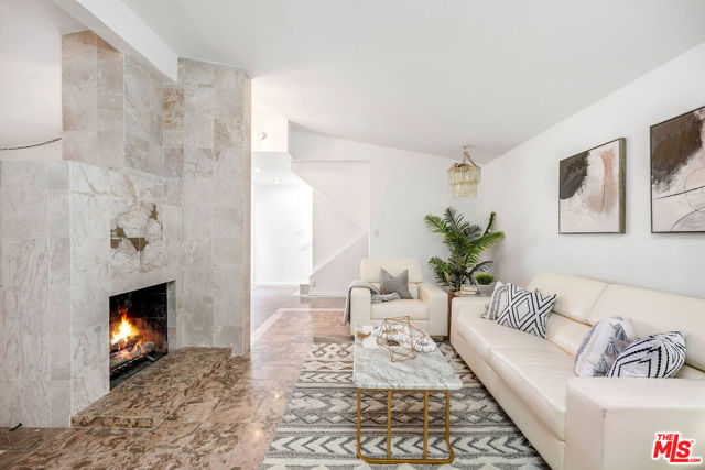 4730 Asteria Street, Torrance CA: https://media.crmls.org/mediaz/4379522d-db16-4aa8-98a9-4a2c065393c3.jpg