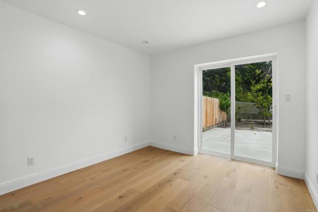 119 Nueva Ave, San Francisco CA: https://media.crmls.org/mediaz/4379fb81-580b-49c7-96cd-128460ad7c0f.jpg