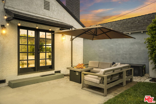 7868 Naylor Avenue, Los Angeles CA: https://media.crmls.org/mediaz/437aafe5-bf26-4836-9d8b-21b4eecc290d.jpg