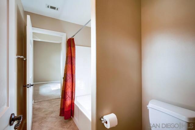Image 39 of 61 For 26788 Calico Ct