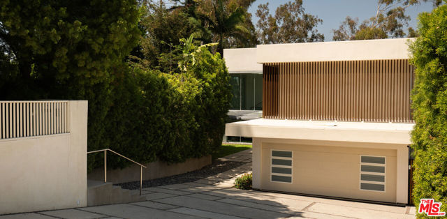 1920 Rial Lane, Los Angeles CA: https://media.crmls.org/mediaz/437b5339-9cb4-47ad-834b-6f8cc096da58.jpg