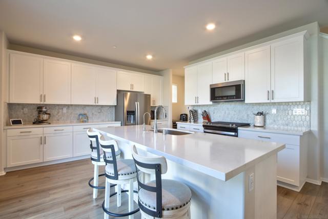 32932 Gelder Cir, Menifee CA: https://media.crmls.org/mediaz/437b589c-22be-4338-b62e-215d162975a9.jpg