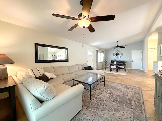 2010 W San Marcos Blvd, San Marcos CA: https://media.crmls.org/mediaz/437bd473-a97e-4f3f-98b6-6984d15e0c5b.jpg