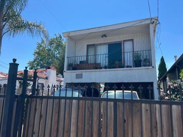 8707 A Street, Oakland CA: https://media.crmls.org/mediaz/437caff2-83d6-40bc-9045-7053c42819c7.jpg