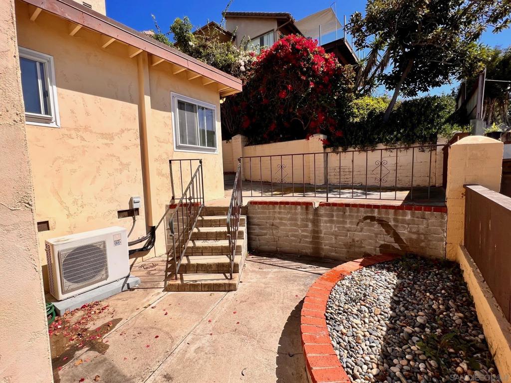 1021 Palm - photo 14