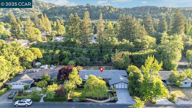 42 Freitas Dr, Moraga CA: https://media.crmls.org/mediaz/437d34cd-6cb0-40a7-8022-87f0f909cdab.jpg