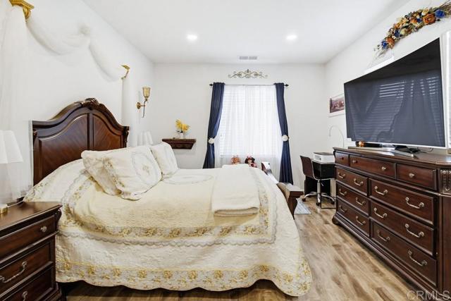 Detail Gallery Image 28 of 36 For 6133 Verda Ln, San Diego,  CA 92130 - 2 Beds | 2/1 Baths