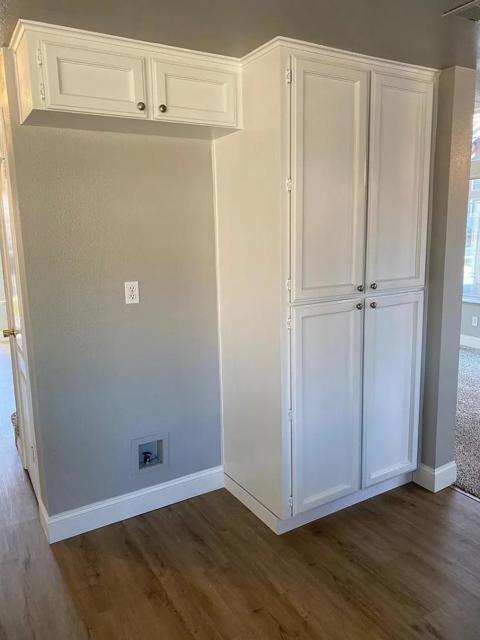 Image 2 of 24 For 259 West Fallbrook Avenue