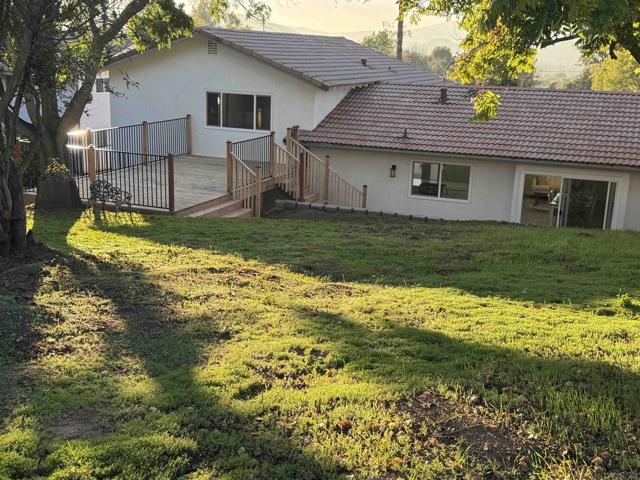 1756 Alhudson Dr, Escondido CA: https://media.crmls.org/mediaz/437edaf7-1cf7-469d-9e0e-acbd7005000c.jpg