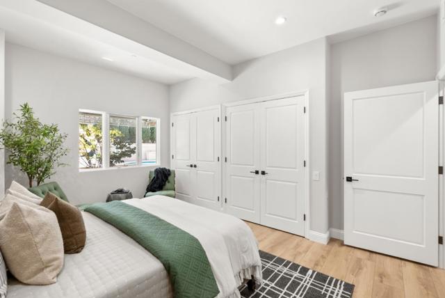 200 Sheridan Avenue, Palo Alto CA: https://media.crmls.org/mediaz/437f2b81-6974-4afc-990c-18c9839391e3.jpg