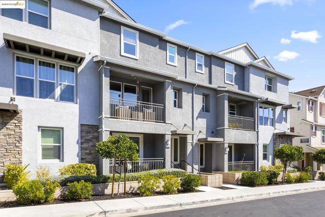 7129 Calistoga Ln, Dublin CA: https://media.crmls.org/mediaz/437fa87e-474d-4956-ac6d-4a88e2ada9c5.jpg